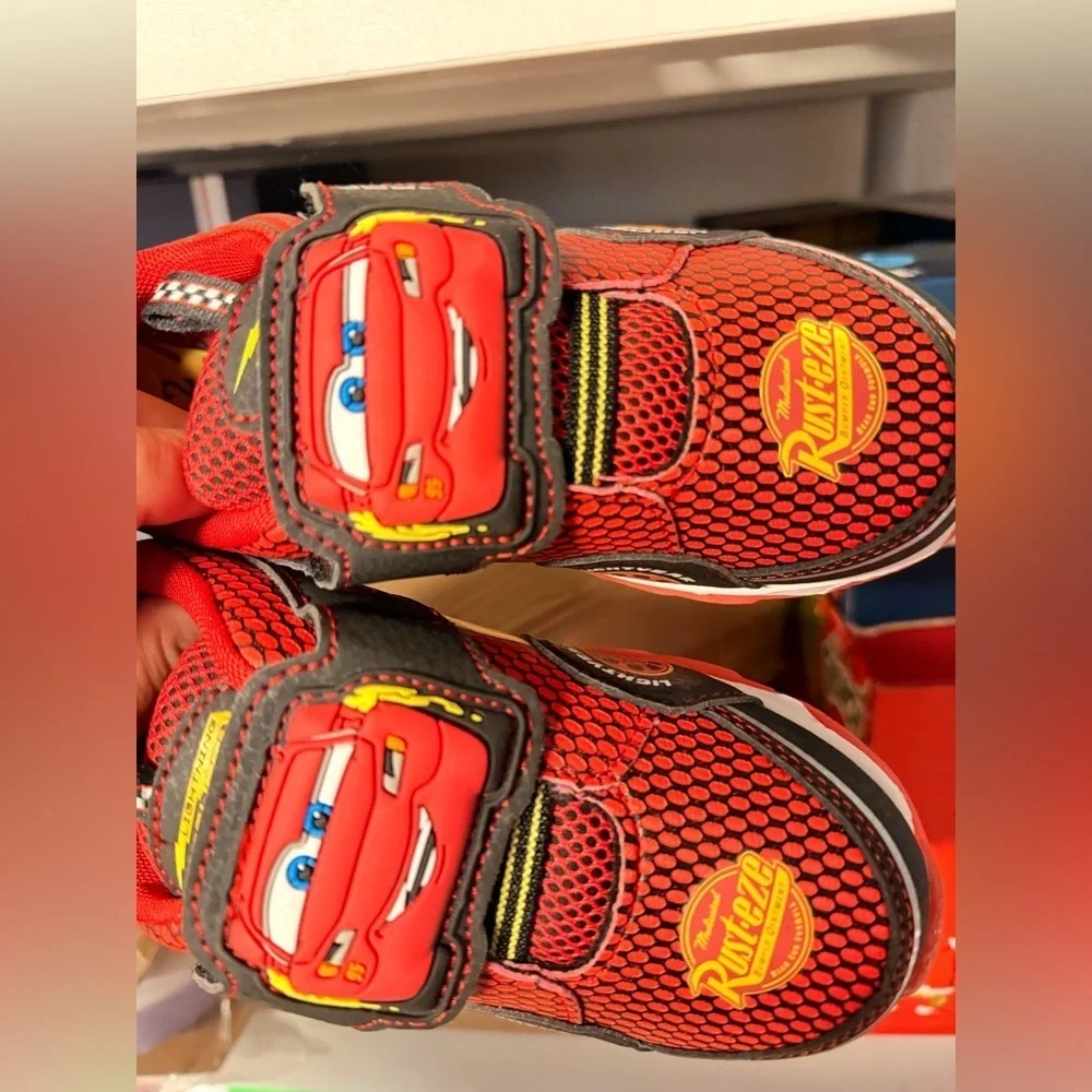 Disney Cars Toddler Boys Lighted Athletic size 7